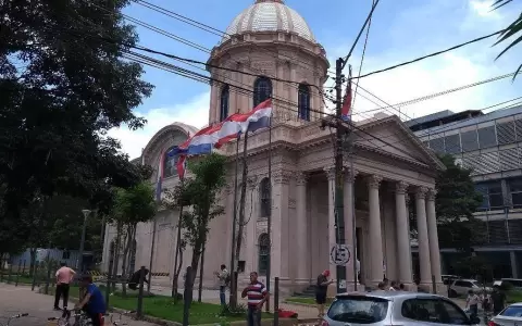 Clima: fresco y lluvias dispersas en varios puntos del pa��s