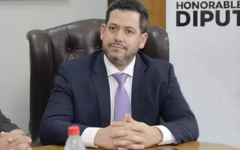 Latorre acepta di�logo con Sindicato de Periodistas y ratifica compromiso con la prensa