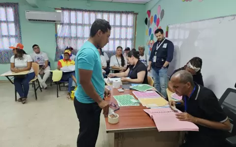 Presidente del TSJE participa como observador en elecciones generales de Panam�
