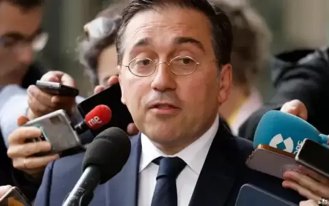 Espa�a retira a su embajadora en Argentina