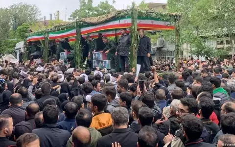 Ir�n despide al fallecido presidente Ebrahim Raisi