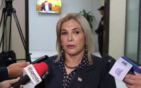 Senadora da su confianza al fiscal general y pide no intervenir en proceso del caso Pecci