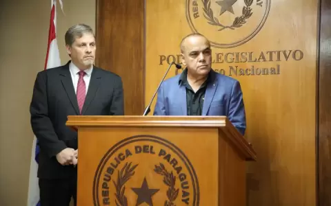 Natalicio Chase revela intenci�n de asumir el liderazgo de la bancada de HC en el Senado