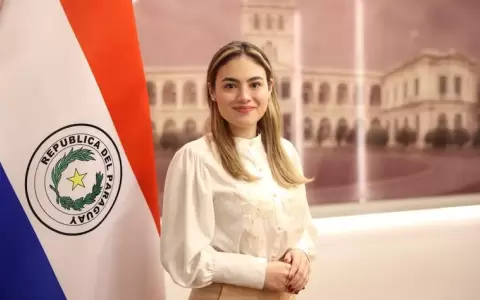 Nueva ministra de Juventud no "recuerda" haber publicado supuestos mensajes
