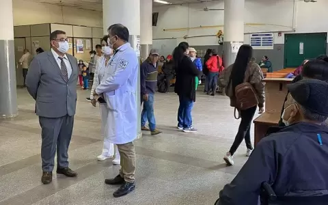 Tras presi�n ciudadana y denuncias, visitan hospitales para reforzar servicios m�s requeridos