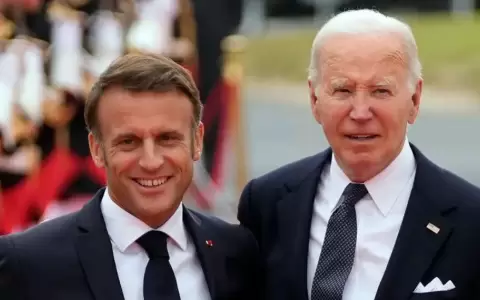 Macron recibe a Biden en Par�s en inicio de visita bilateral