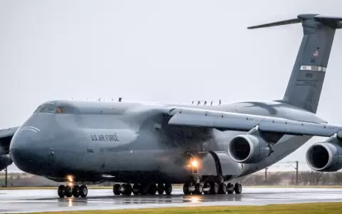 El avi�n militar m�s grande de Estados Unidos aterriza hoy en Paraguay