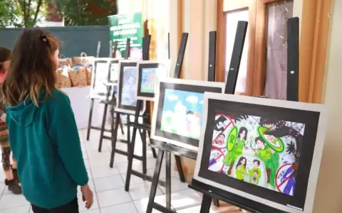 Ganadores del concurso de dibujos y pintura contra el abuso sexual infantil recibieron sus premios