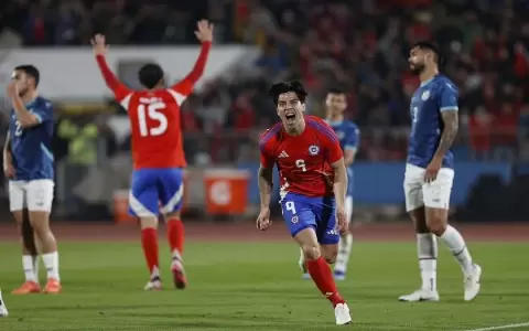 Chile no perdona los errores de Paraguay y gana por goleada