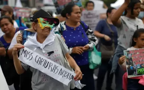 ONG: El Salvador supera 300 muertes bajo custodia estatal
