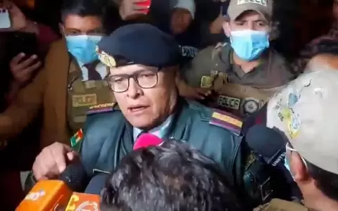Bolivia: general rebelde dice que idea del golpe fue del propio presidente Arce