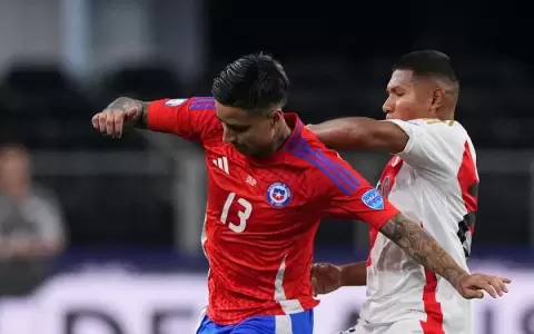 Per� y Chile empatan sin goles para beneficio de Argentina