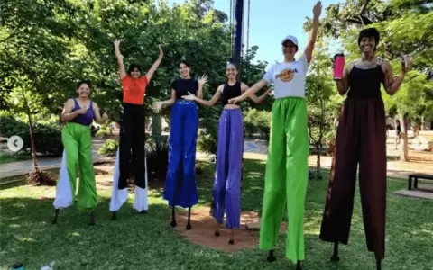 Taller de zancos en Casa Sigilos