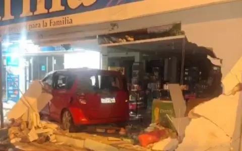 �emby: durante persecuci�n, supuestos contrabandistas protagonizan violento choque
