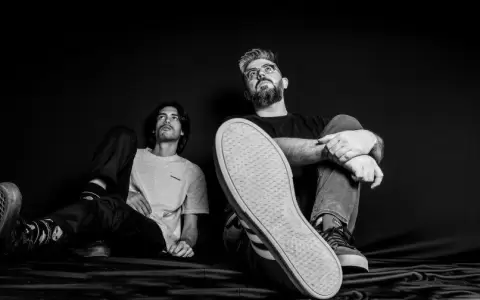 La banda musical R.E.I. lanza "Deja vu"