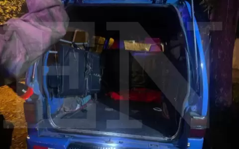 Encuentran furgoneta que asaltantes utilizaron para huir tras robo en casa de cambios de Asunci�n