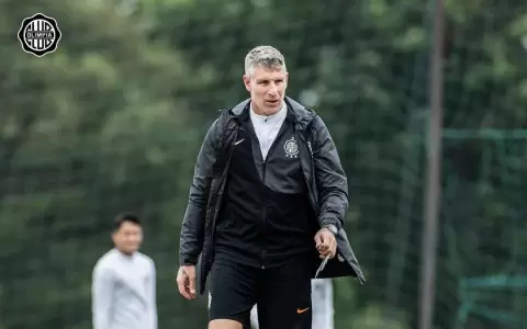 Mart�n Palermo comienza a mover fichas: la primera baja en Olimpia