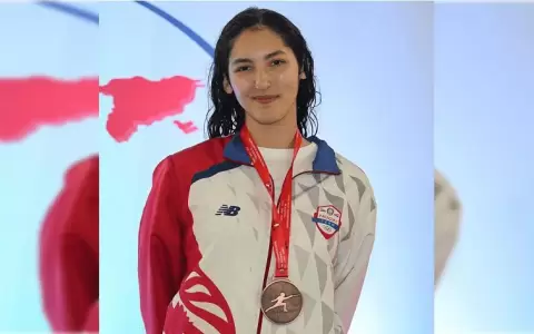 �Montserrat Viveros gana medalla en Panamericano de esgrima!