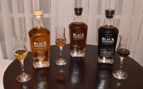 Embajada del Per� realiz� cata con el Black Whiskey Don Michael, primer whiskey de ma�z morado