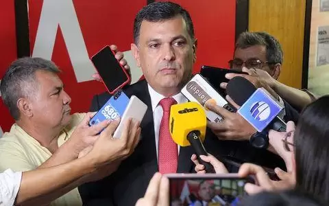 Exdirigente de Abdo reconoce liderazgo de Cartes y se pasa a filas de Honor Colorado