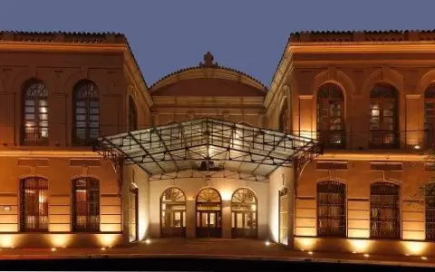 Recorrido dramatizado por el Teatro Municipal de Asunci�n