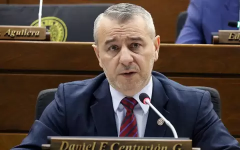 Ovelar trata de "tembireko kue" a Centuri�n por atacar a Chase