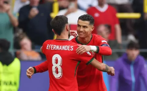 Eurocopa: Portugal golea a Turqu�a y entra en octavos de final