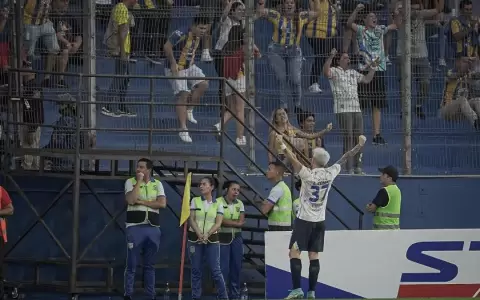 Cerro Porte�o cae y depende de Olimpia para campeonar