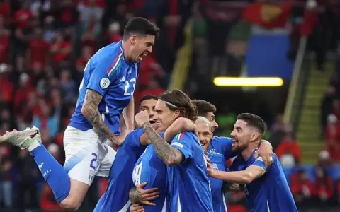 Eurocopa: Italia remonta en su debut