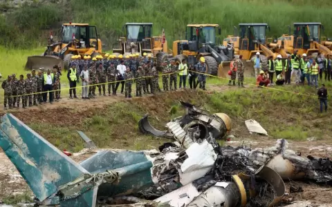 Dieciocho personas mueren en accidente de avi�n en Nepal