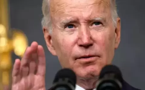 Biden afirma en una carta a los congresistas dem�cratas que permanecer� en la carrera presidencial