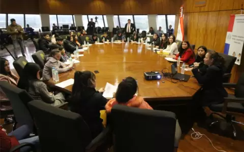 Proponen Ley contra el Criadazgo: "La voz de los ni�os debe ser parte de la agenda de prioridades"