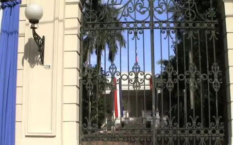 Denuncian supuesto robo a funcionaria del despacho de la Primera Dama