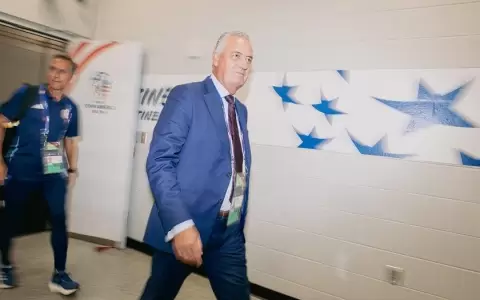 Gustavo Alfaro y la Asociaci�n Paraguaya de F�tbol cerraron acuerdo