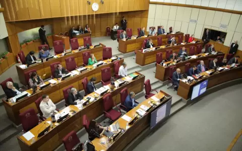 �Casi a los golpes en el Senado!: fuerte cruce entre Soroka y Villalba durante sesi�n