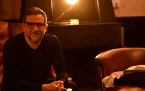 Sumarian al funcionario diplom�tico Hugo Ferreira, conocido cantautor