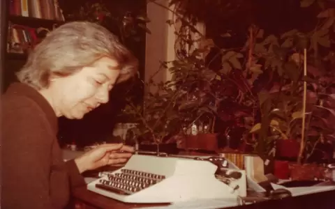Residencia po�tica "Versos para Carmen" invita a j�venes escritores a talleres gratuitos