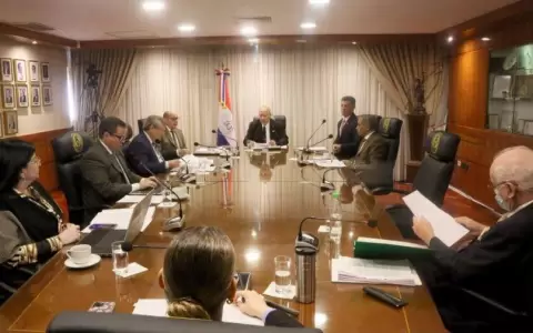 Corte: altercado entre ministros por legalidad de suspensi�n sin goce de sueldo a jueces