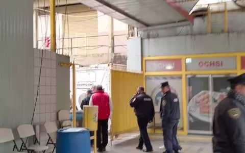 Fiscalizan f�brica de Ochsi tras confirmarse fuga de amoniaco