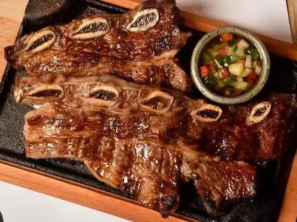 Un hombre murió atragantado con un trozo de asado en Alto Paraná