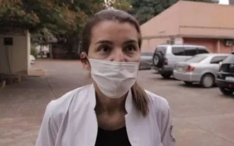 M�dicos se movilizan frente al Ministerio de Salud exigiendo reajuste salarial