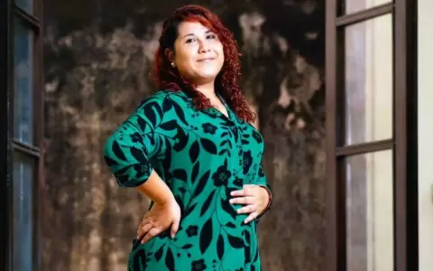 "Poes�a que suena alto", con Nadia Capdevila