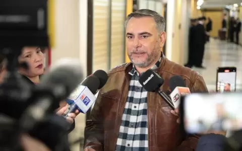 Senador presenta proyecto de ley para volver a las papeletas en cargos unipersonales y de chapa