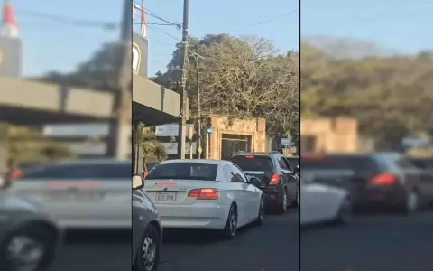 En congestionada zona, denuncian que sem�foro verde solo dura 10 segundos