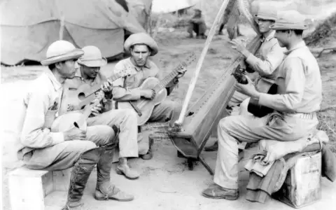 Archivo Nacional exhibe "Fotograf�as de la Guerra del Chaco"