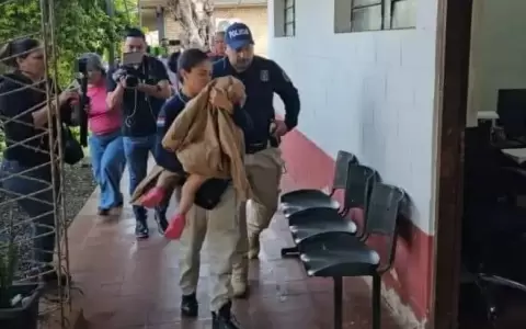 Joven progenitora es se�alada de "vender" a su hija menor, otros hijos est�n desaparecidos