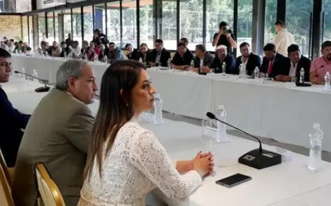 Hambre Cero: anuncian infraestructura de salud y alimentaci�n para escuelas