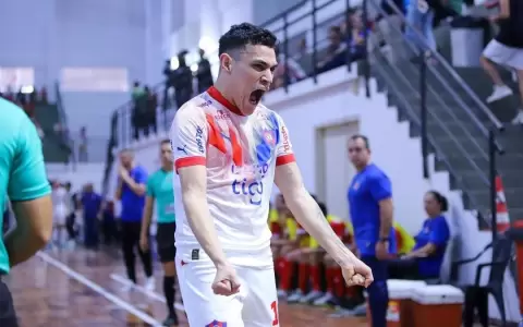 Liga Premium: Cerro Porte�o golea a Afemec en la final de ida