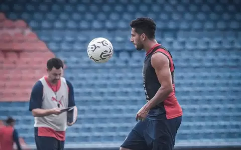Cecilio Dom�nguez es baja para el partido ante Ameliano: la probable alineaci�n de Cerro Porte�o