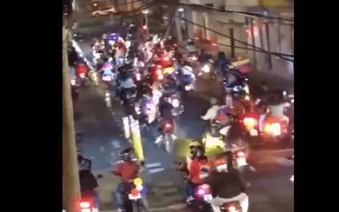 Venezuela: tensa situaci�n a la espera de los resultados de las elecciones, reportan un muerto